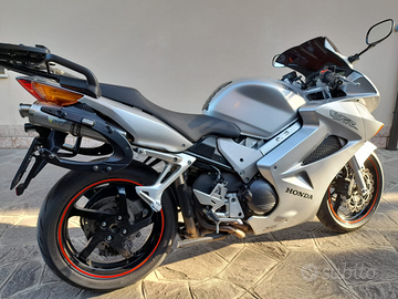 Honda VFR 800 vtec