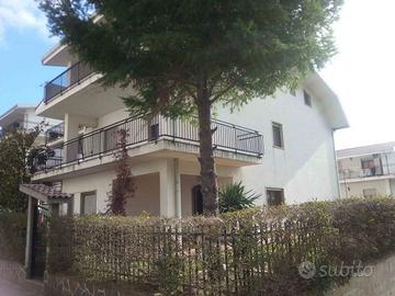 Acri villa appartamento di lusso in via cavour