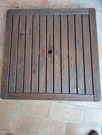 tavolo in legno e 4 sedie 