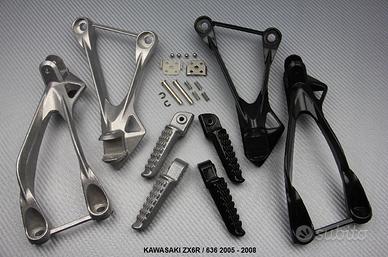 Supporto pedana posteriore KAWASAKI ZX6R 636 2005