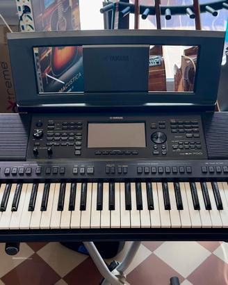 YAMAHA PSR-SX700 - WORKSTATION DIGITALE 61 TASTI