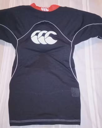 Protezioni rugby junior: sotto-maglia e caschetto