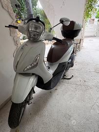 Beverly 300