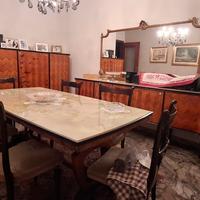 Sala da pranzo tavolo con sedie