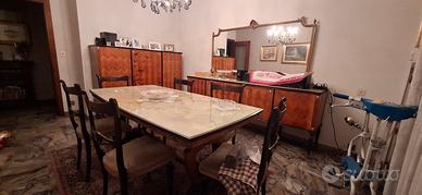 Sala da pranzo tavolo con sedie
