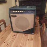 AMPLIFICATORE PER CHITARRA 70 WATT POTENTISSIMO