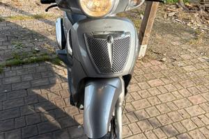 scooter scarabeo 200