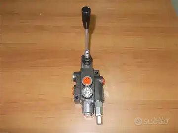 Distributore oleodinamico 1 leva semplice effetto