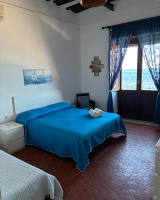 Lipari fronte mare graziose casa vacanze