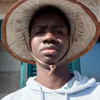 Aiuto cuoco e cameriere e addetto a la spiaggia