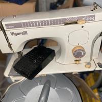 Macchina da cucire usata depoca