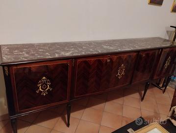 Credenza antica