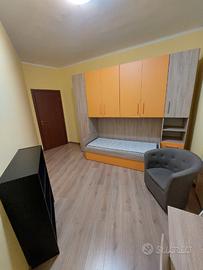 Stanza singola e luminosa - Via Mambretti