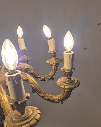 Lampadario antico in legno 