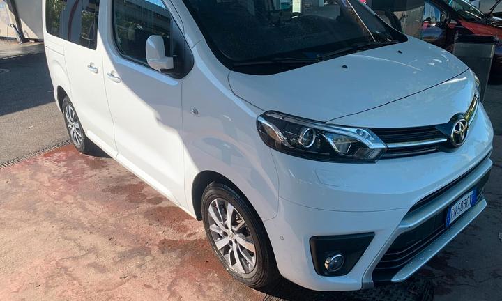 Toyota Proace Proace Verso 1.6D Luxury 8posti Euro