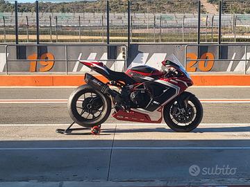 MV F3 civ SS 800 pista