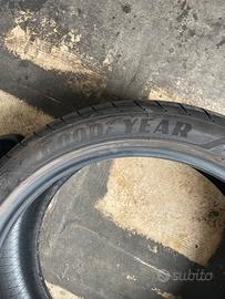 Ruote Goodyear 225-45R19 