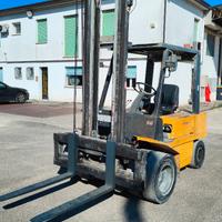 Carrello elevatore om di 40 c diesel