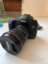 Canon eos 5d mark iii con 17-40L f/4.0