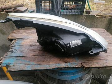 pezzi opel corsa del 2011.