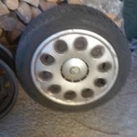 gomme più cerchi Alfa Romeo.