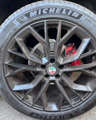 cerchio alfa romeo 20''