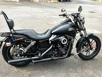 Harley-Davidson Street Bob Special (2016) – Dyna