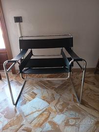 Poltrone Wassily B3 di Marcel Breuer