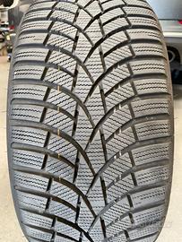 4 Pneumatici invernali Toyo 225/40 R18 Dot 2023