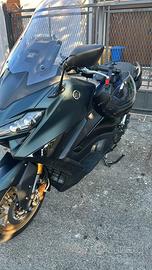 Tmax 560 tech