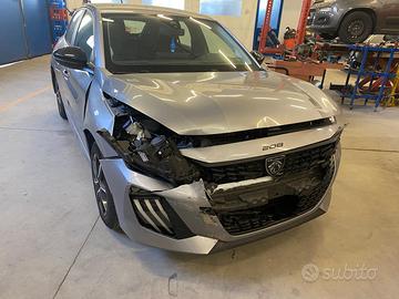 Peugeot 208 full