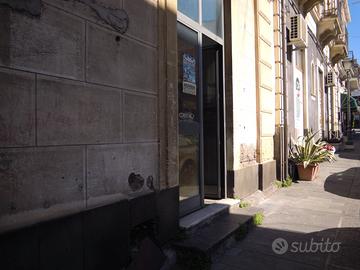 BOTTEGA 33 mq a Belpasso adiacente Piazza Dante