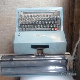 Macchina da scrivere Olivetti