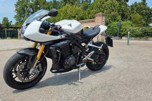 Triumph speed triple 1200 RR
