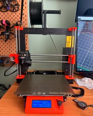Prusa Mk3S+ con accessori
