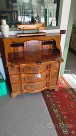 bureau in castagno 