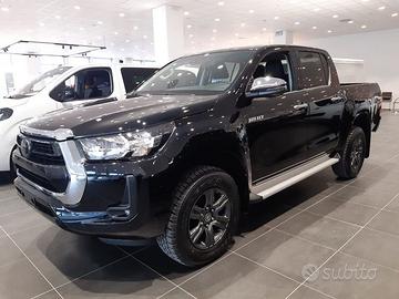 Toyota Hilux 2.4 D-4D A/T 4WD 4 porte Double ...