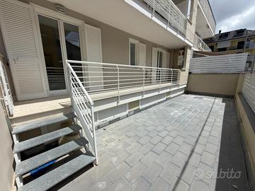 Ampio trilocale con 2 terrazzi e box cod. 028