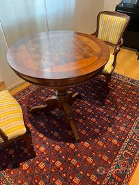 Tavolino in legno di noce artigianale+2 sedie