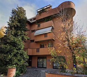Appartamento di 132 m² con 5 locali e box auto a C