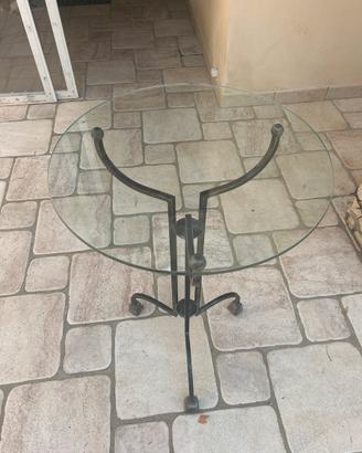 Tavolino in ferro battuto con base in vetro