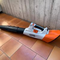 Soffiatore a mano a base di batteria STIHL BGA 100