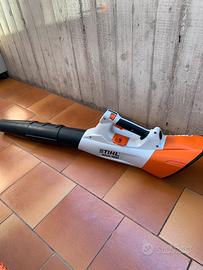 Soffiatore a mano a base di batteria STIHL BGA 100