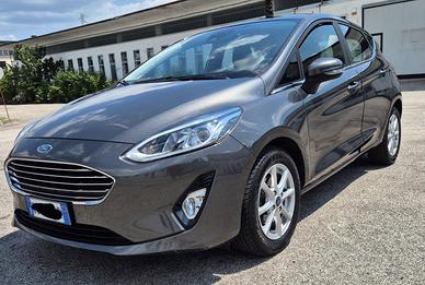 FORD FIESTA 1.1 BENZINA NEOPATENTATI PERFETTA