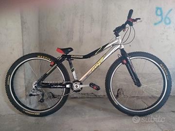 Bici Onza Trial Street da 26"