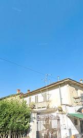 Casa con giardino Borgolavezzaro