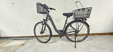 Bici touring Cube
