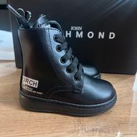 Stivale anfibio Jhon Richmond N 20