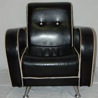 N. 2 poltrone in pelle nera Decò