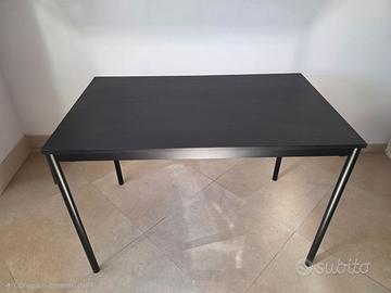 Tavolo IKEA rettangolare